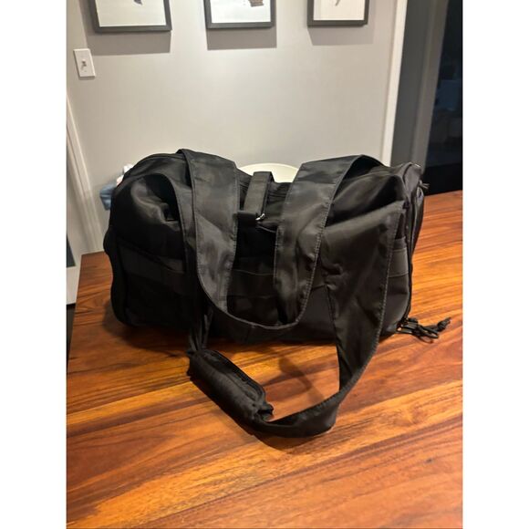 Women's Black Top Zip Duffel Gym Travel Bag With Different Compartments OS - Picture 3 of 7